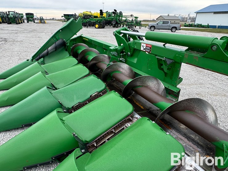 john-deere-c12f-image-12