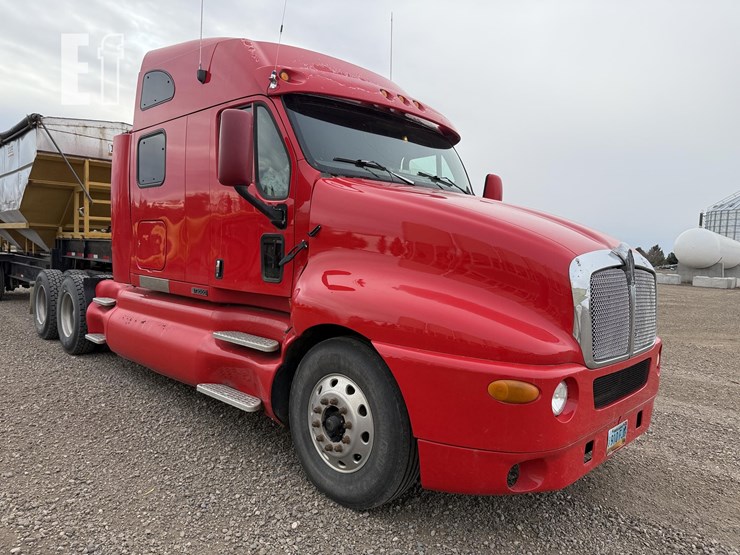 2003-kenworth-t2000-image-3