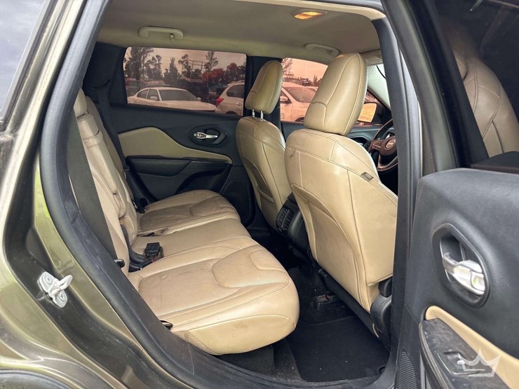 2015-jeep-cherokee-image-22