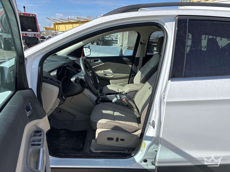 2015-ford-escape-image-11