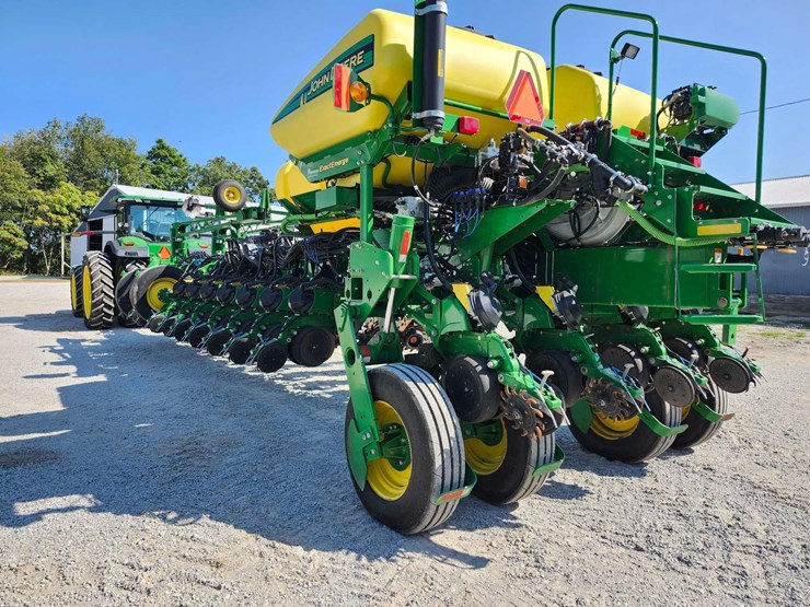 john-deere-1775-image-7