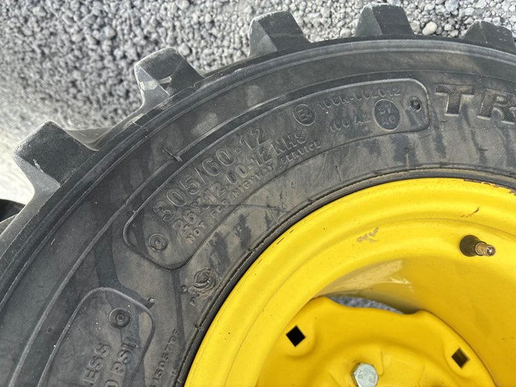 john-deere-1025r-image-33