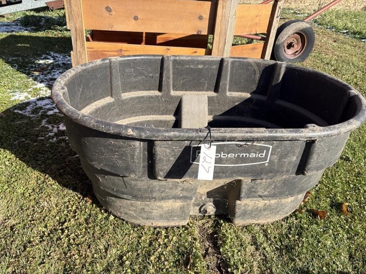 rubbermaid-water-tank-image-1