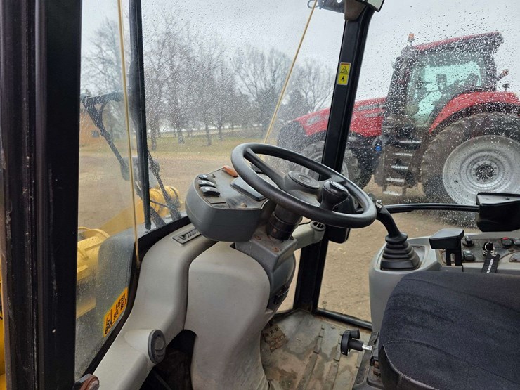 2009-caterpillar-906h-image-27