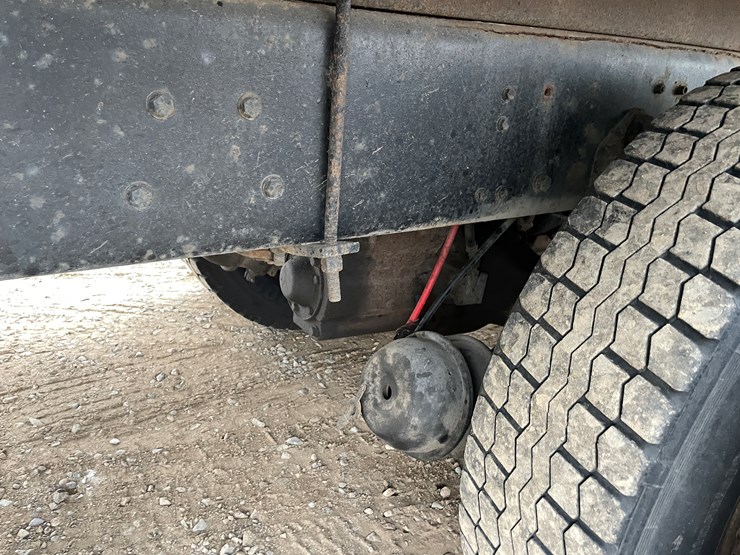 #1134-•-1993-ford-sheetrock-boom-truck-(has-mn-title)-image-18