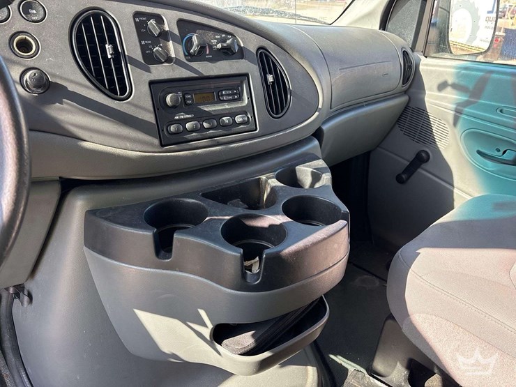 2007-ford-e350-image-14