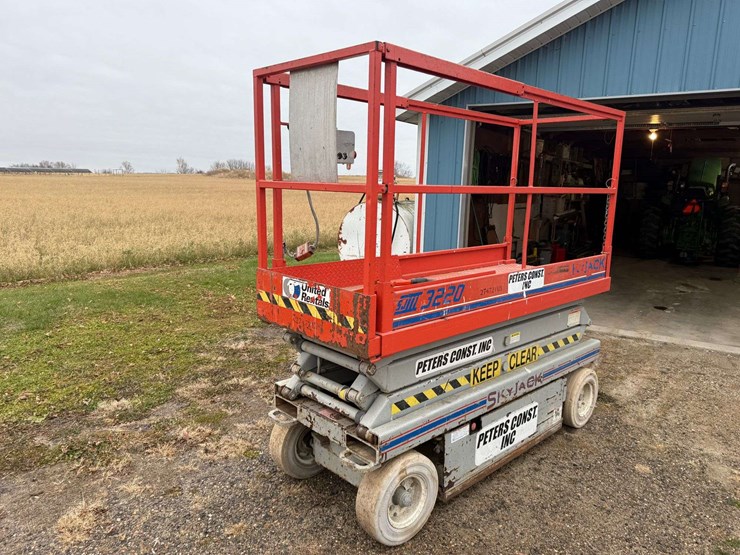 sky-jacker-model-3220-battery-powered-lift,-32”-wide-platform-w/3’-extension,-will-lift-20’,-474-hou-image-2