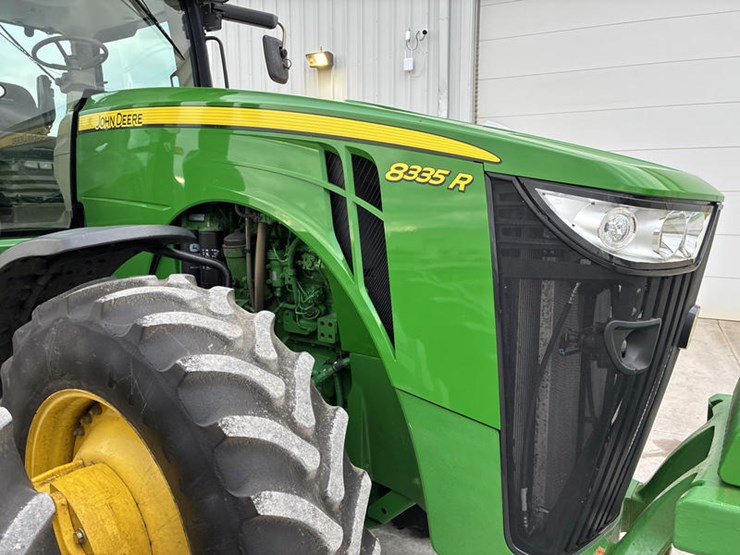 john-deere-8335r-image-17