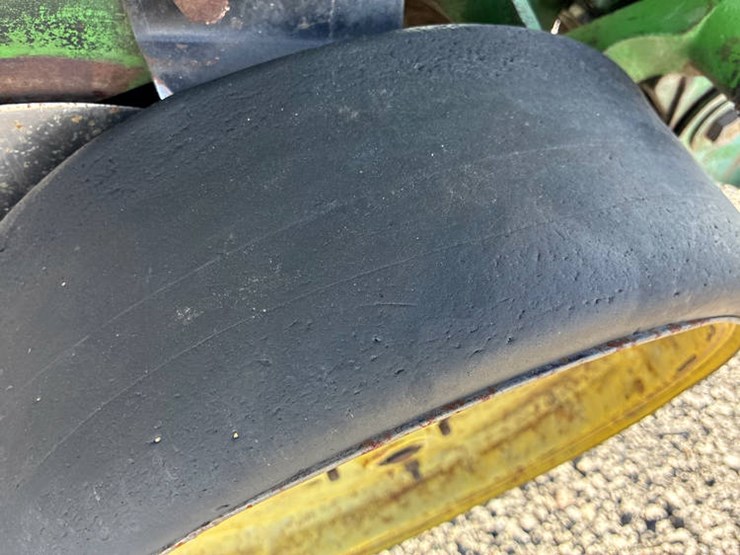 john-deere-7000-image-33