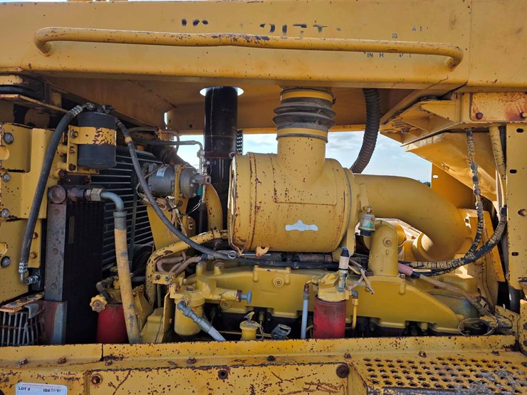 caterpillar-d8-image-12