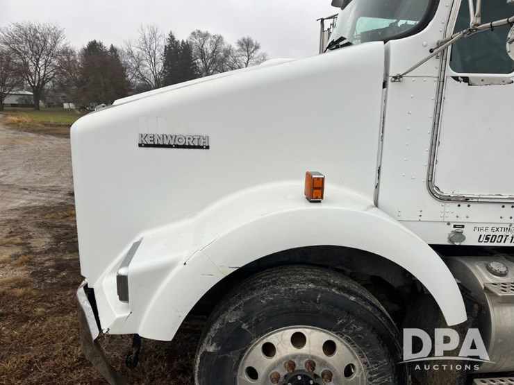 2005-kenworth-t800-image-31