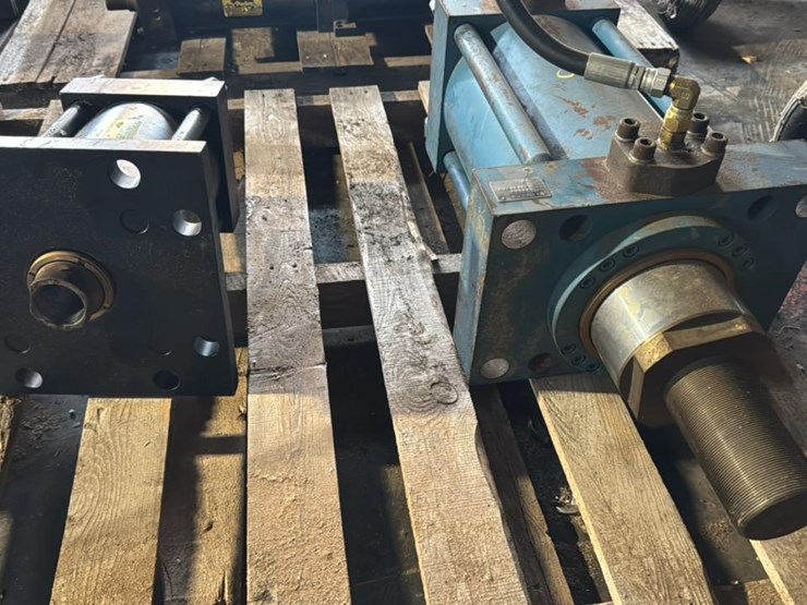 #159-•-2-cylinders-image-2