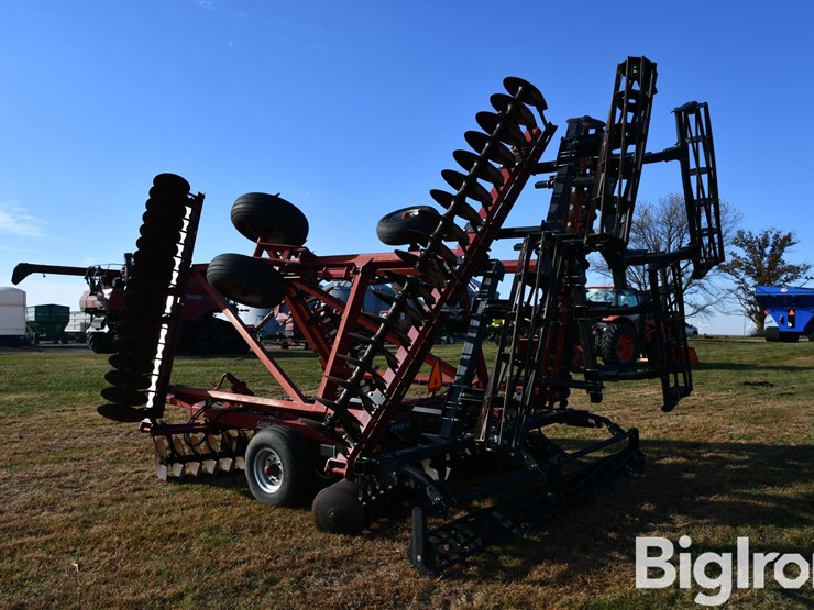 case-ih-3950-image-7