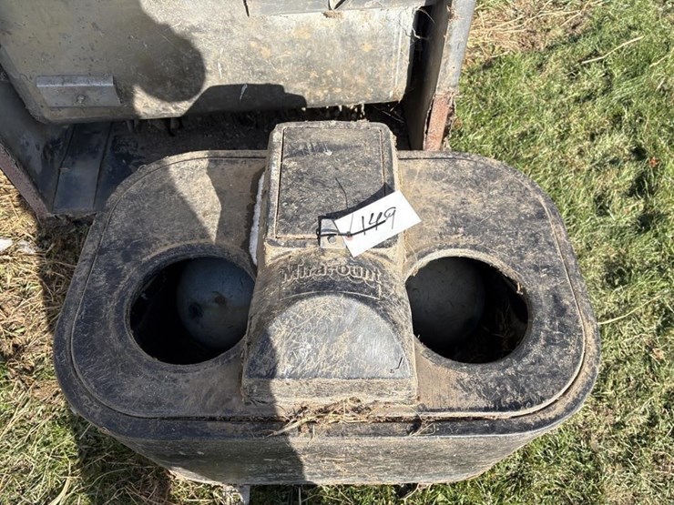 mira-fount-waterer-w/floats-image-3