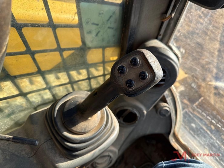 caterpillar-299d2-xps-image-15