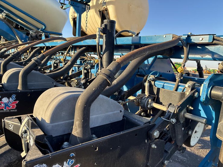 kinze-3660-image-24