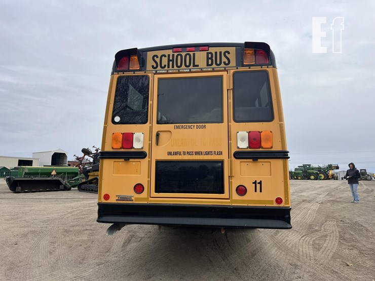 2015-thomas-saf-t-liner-c2-image-6