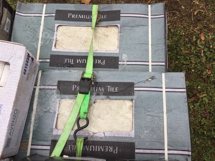 #4804-•-pallet-of-floor-tile:-location:-w2486-smise-rd,-oostburg,-wi-53070-image-3