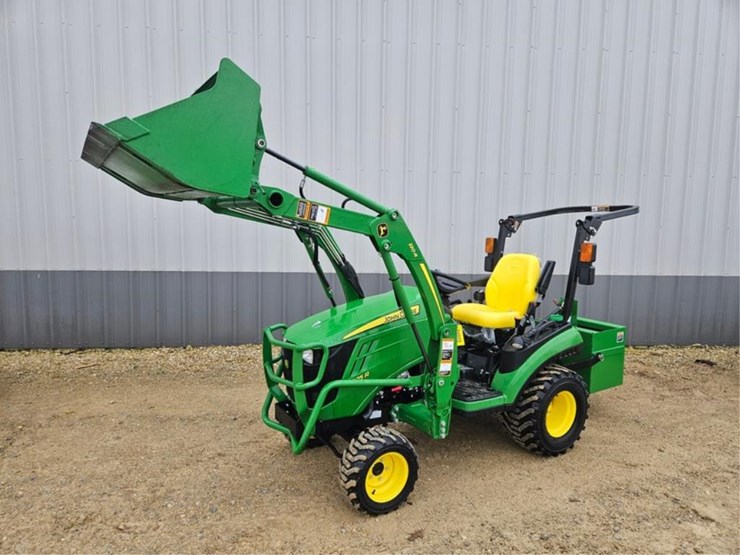 john-deere-1025-image-9