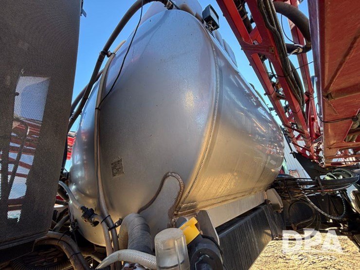 case-ih-patriot-4440-image-68