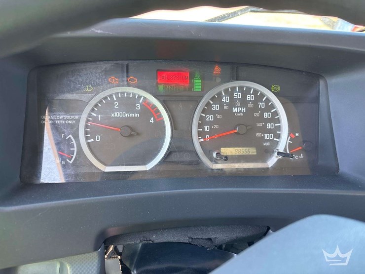 2019-isuzu-nrr-image-9