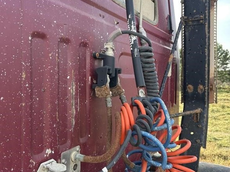 white/gmc-wg64t-image-11