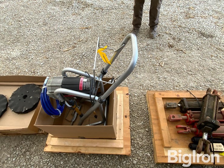 wagner-twin-stroke-9150-piston-pump-sprayer-image-8