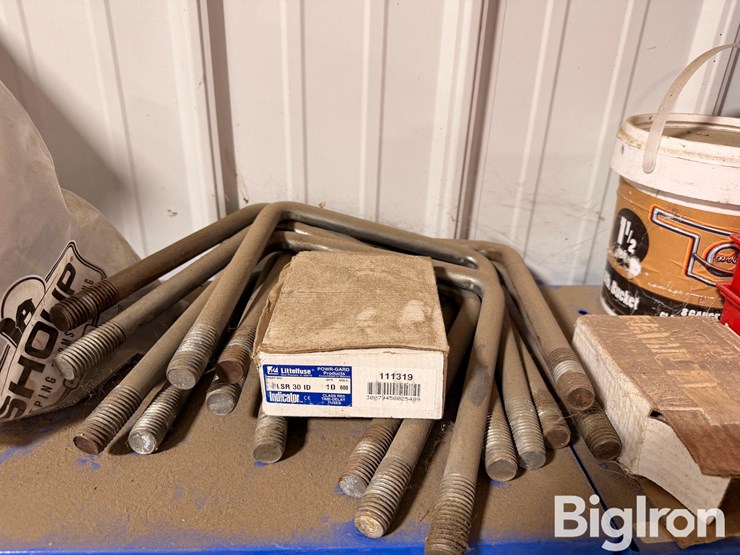 fastenal-full-bolt-bin-image-16