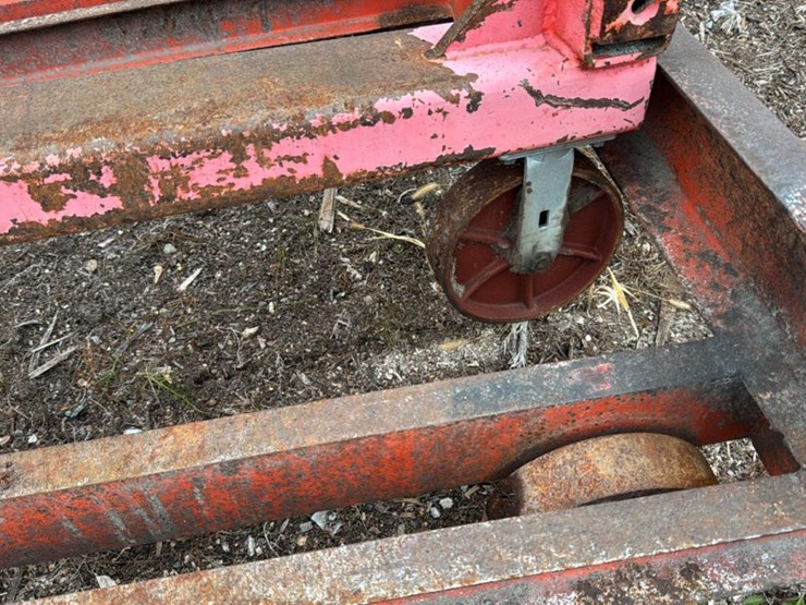 #115-•-stacking-racks-image-8