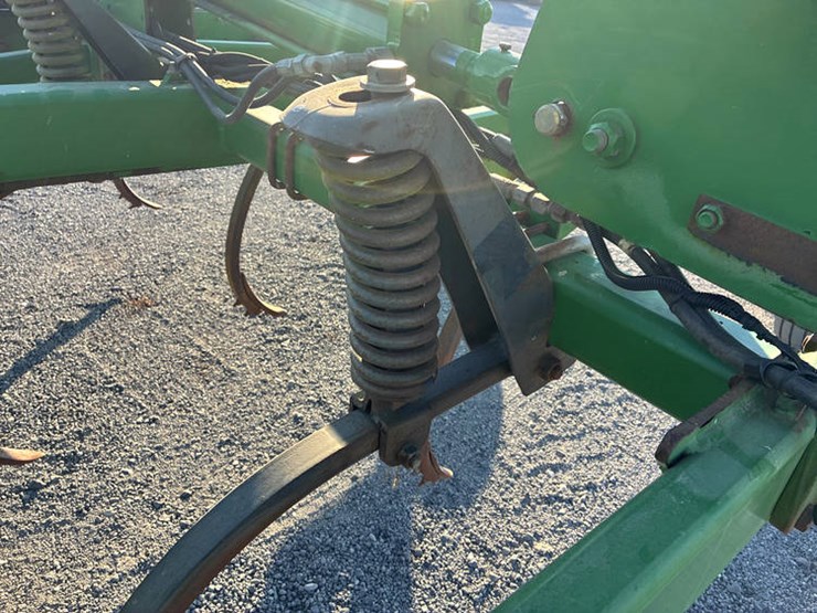 john-deere-2410-image-26