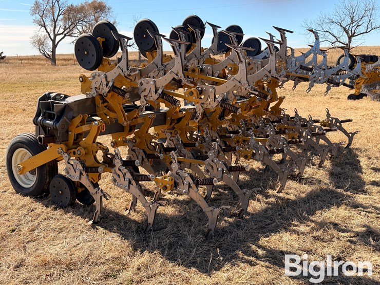 accura-flow-1530-12r30-danish-tine-cultivator-image-7