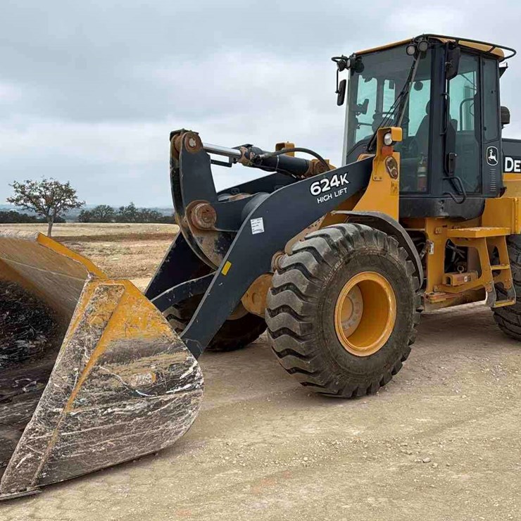 DEERE 624K