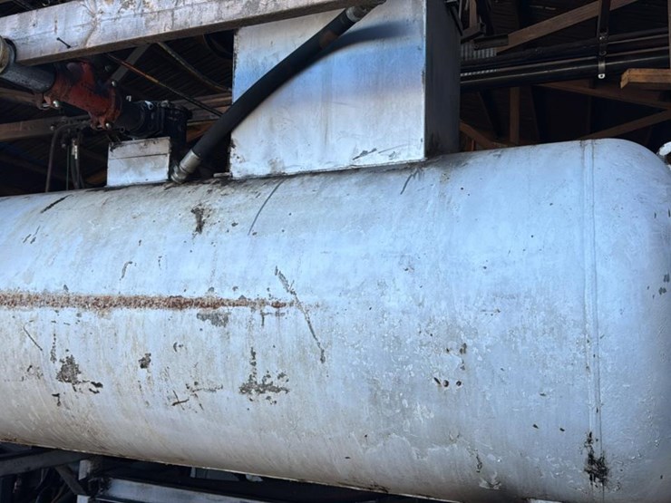 #138-•-500-gallon-oil-reservoir-image-4