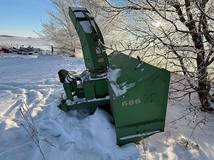 john-deere-686-image-2