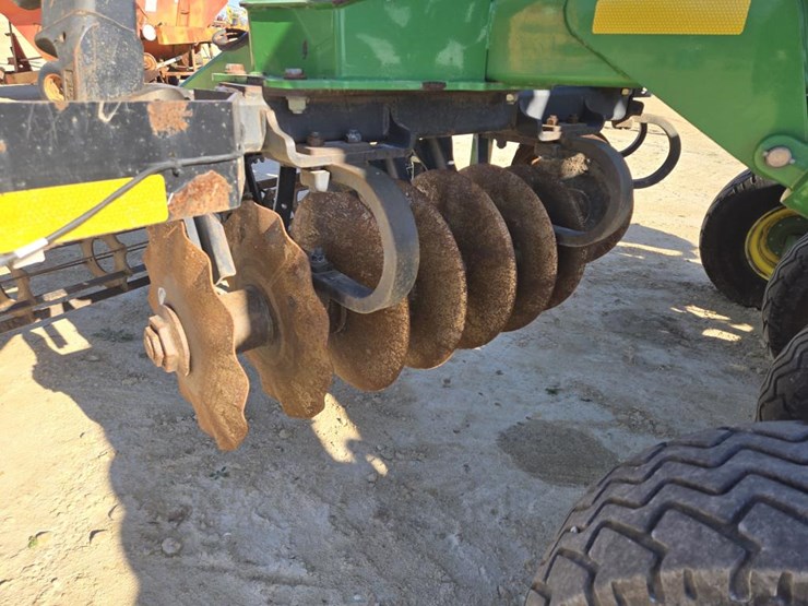 john-deere-2623vt-image-20