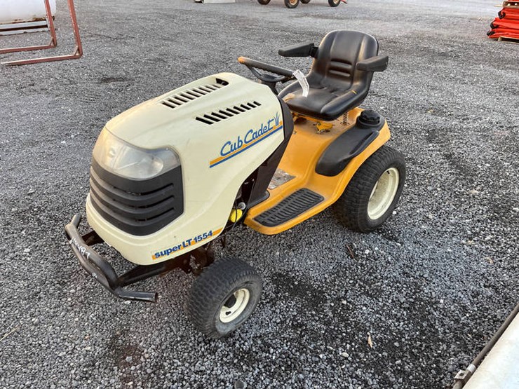 cub-cadet-lt1554-image-1