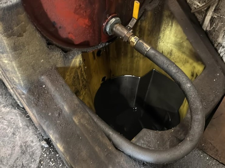 #164-•-used-oil-station*-image-5