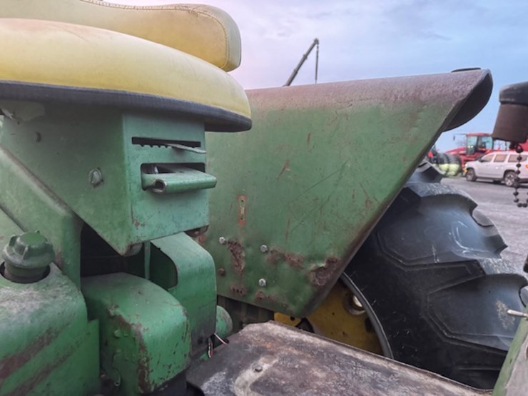 john-deere-4020-image-12