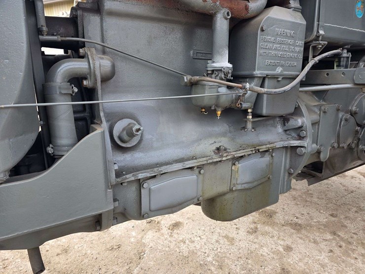 1938-case-cc-narrow-front-tractor,-new-12.4/11-36-rears,-pto,-crank-start,-sn:-4200966,-rebuilt-fro-image-20