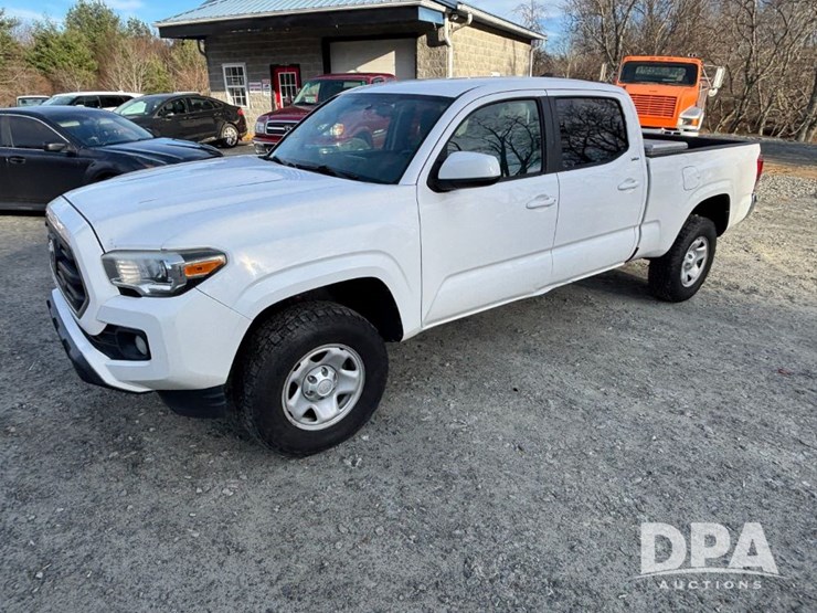 toyota-tacoma-image-12