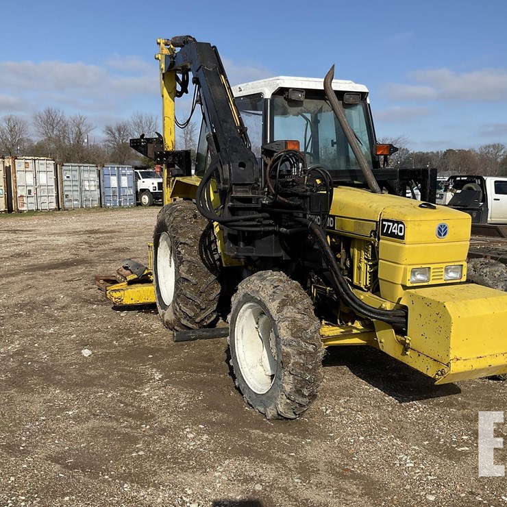 NEW HOLLAND 7740