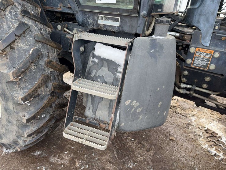 new-holland-tv145-image-37