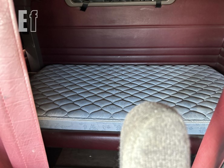 2014-peterbilt-386-image-26