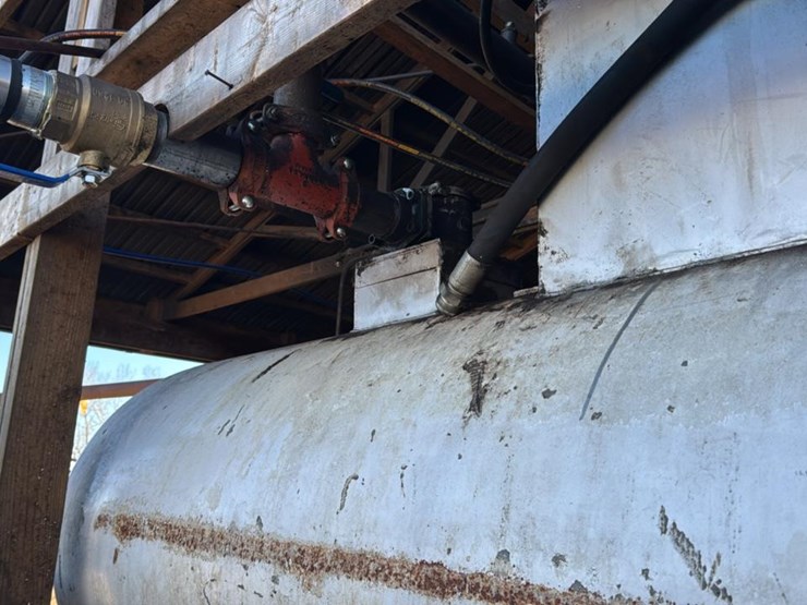 #138-•-500-gallon-oil-reservoir-image-5