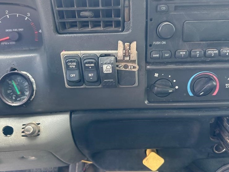 2005-ford-f650-sd-image-29