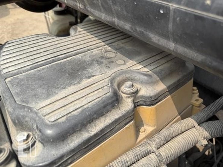 2002-peterbilt-379-image-76