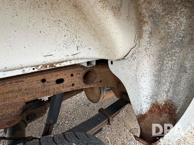 2012-chevrolet-2500hd-image-27