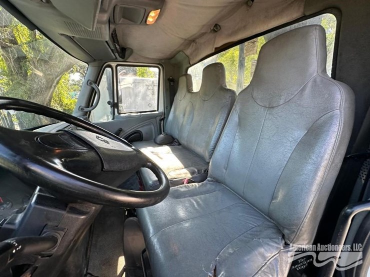 2003-international-durastar-4300-image-14