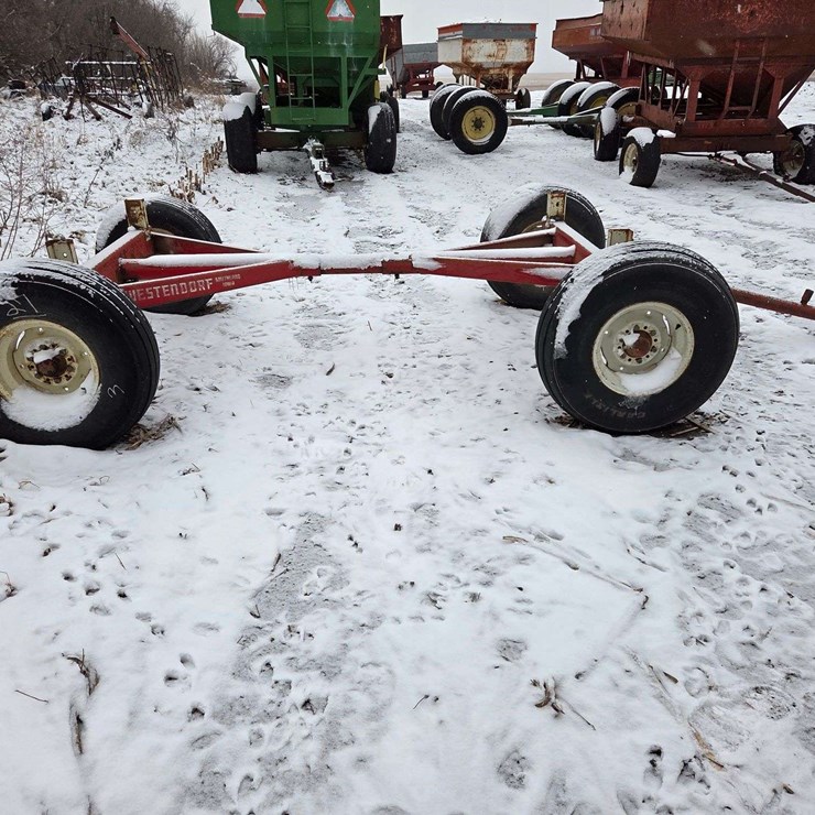 Westendorf 8 ton Running gear with extendable pole. This Item is Located in South Dakota, Therefore