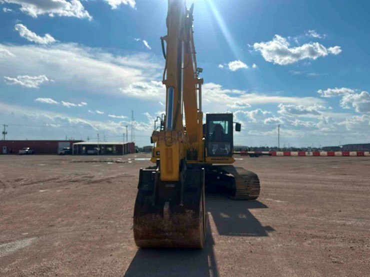 komatsu-pc360-lc-11-image-2